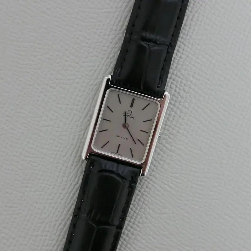 오메가 빈티지 드빌 탱크 수동 시계